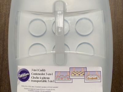 New 3-in-1 Cake/Cupcake Carrier