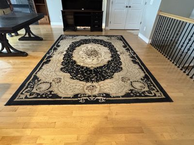 Large 8x11 Traditional Oriental Floral Area Rug - Black & Beige