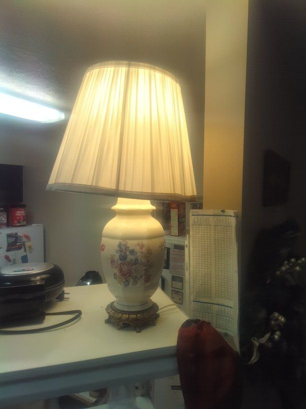 Main image 3