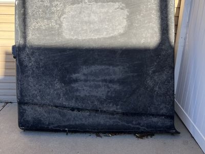 Hard Shell Tonneau Cover for 2005 Ford F150 - Scratched, Fading Paint