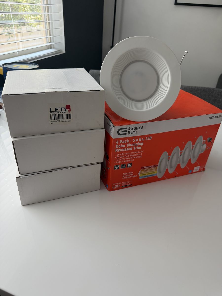 (6) total recessed lights; 2 different styles