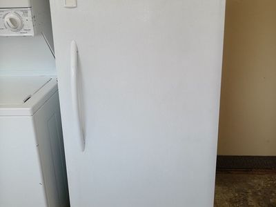 14 cubic foot Upright Freezer~Frost Free~90 Day guarantee