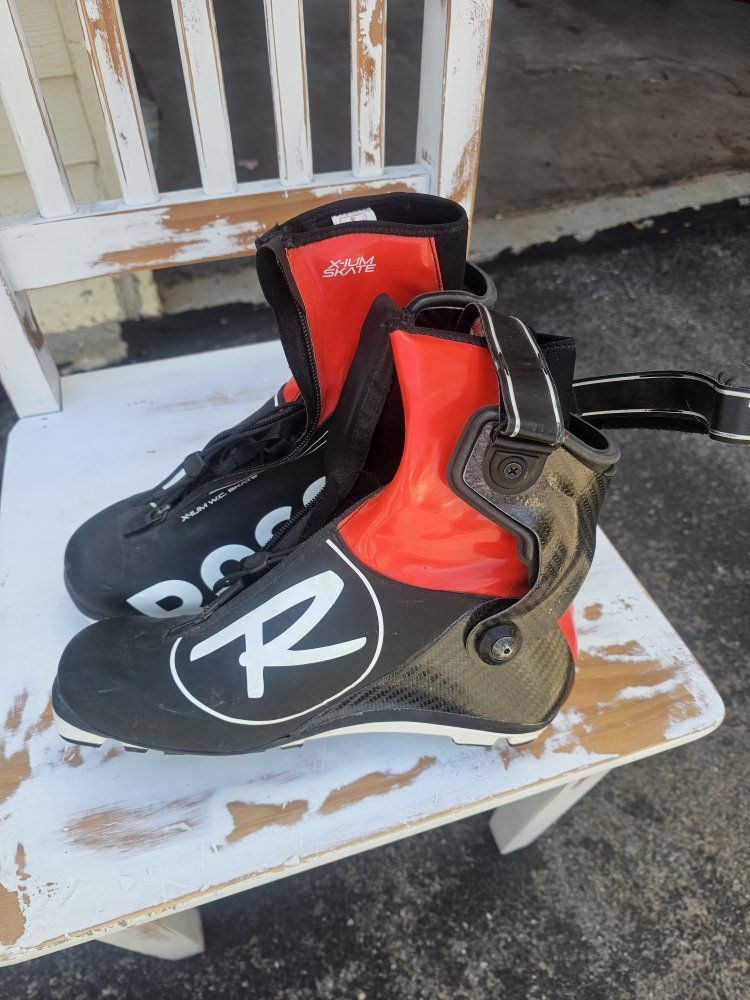 Rossignol X-IUM Skate Cross-Country Ski Boots - EU 42 / US Men's 9 - Red/Black