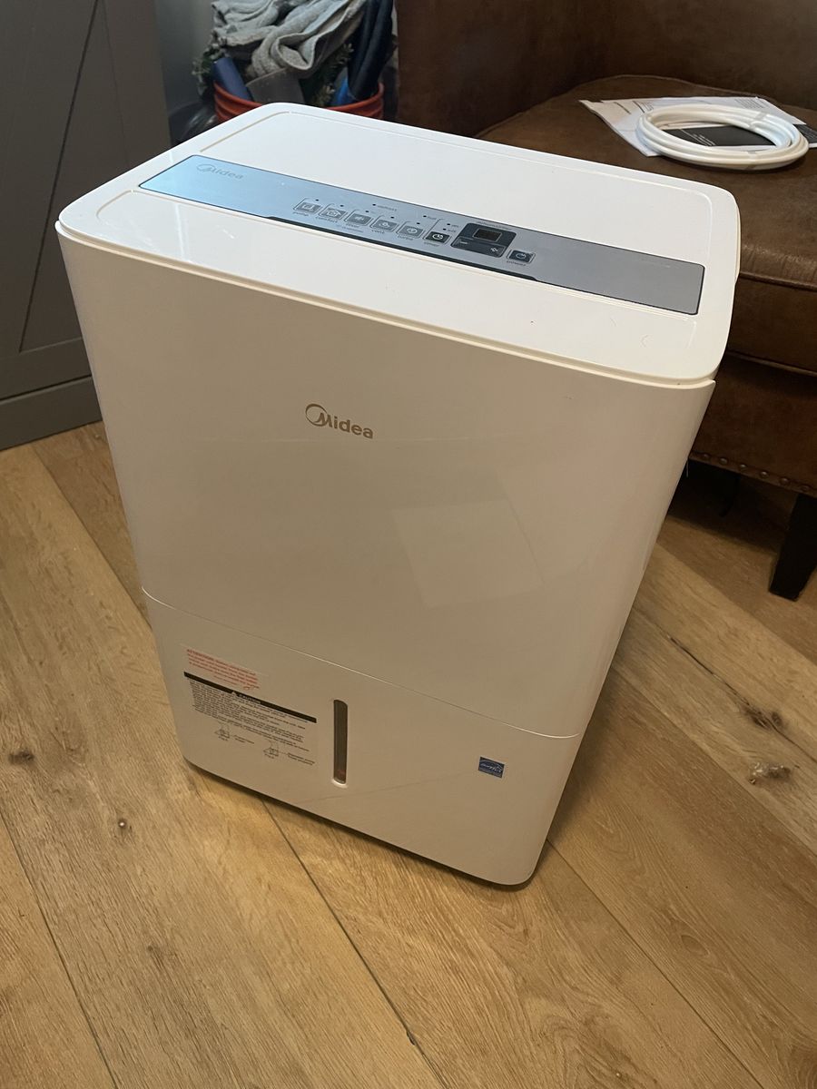 Midea dehumidifier