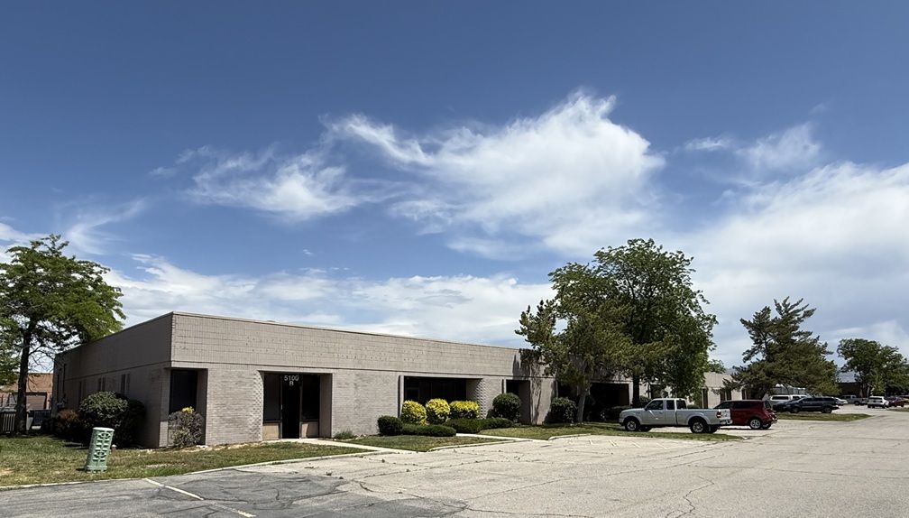 Salt Lake End Cap Flex Unit for Lease