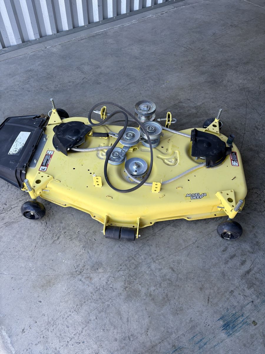 John Deere X Series Mower Deck