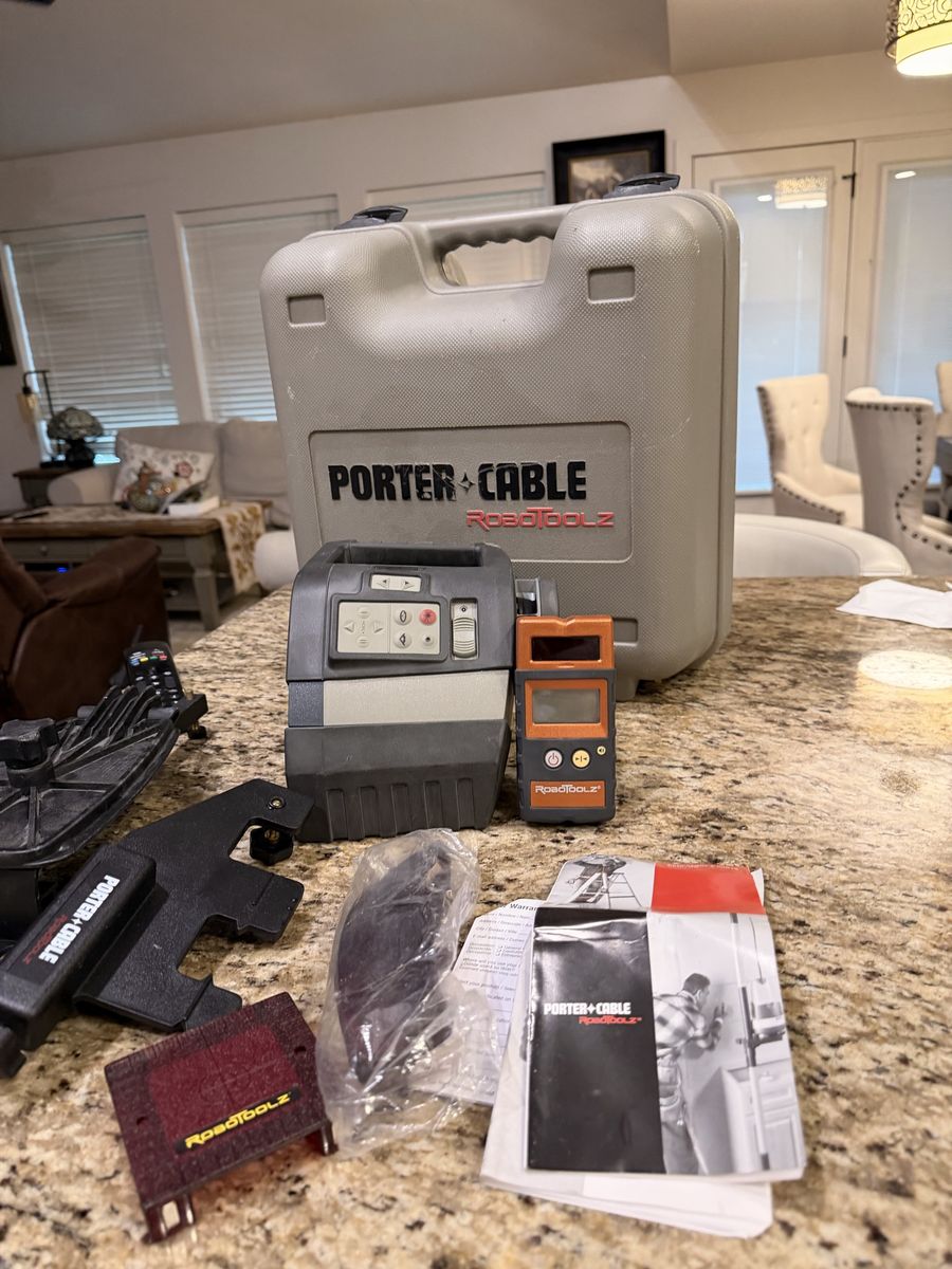 PORTER + CABLE RoboToolz Laser Level Kit with Case