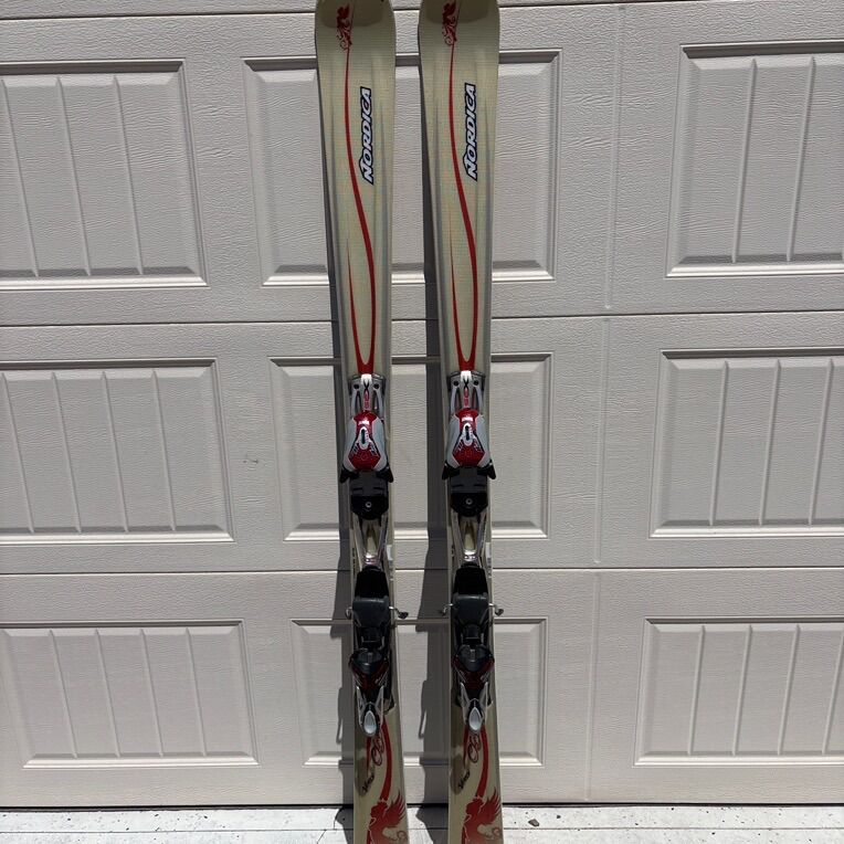 Nordica Olympia Victory Skis 154CM