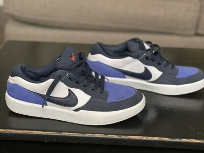 Nike's SB shoes for sale