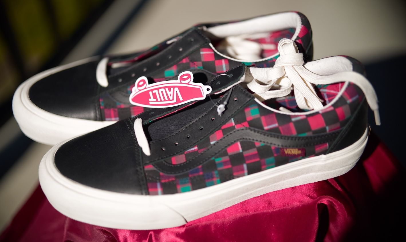 Vans, mens 9, new with tags, red black green plaid