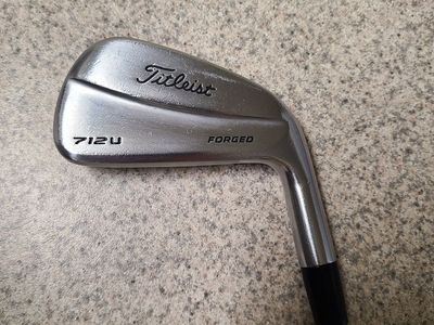 Titleist 712U 2 iron RH