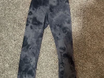 Lulu lemon XS/S marble gray/black leggings/pants