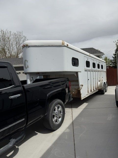 4 Horse Circle J