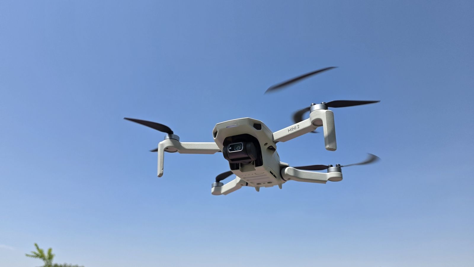 DJI Mini 2 Drone Bundle - 4 batteries, Case, Charging Hub!