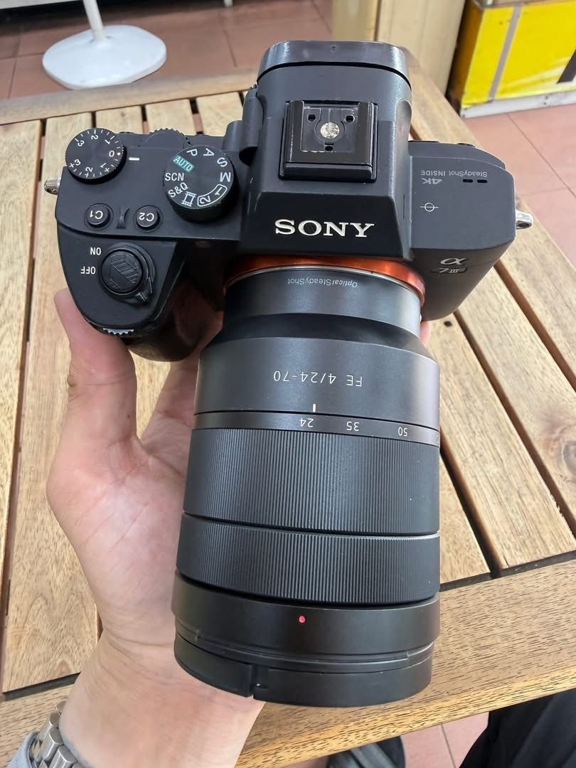 Sony A7 Iii , 24-70 F4