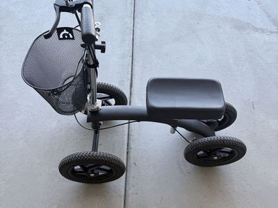 Knee Scooter