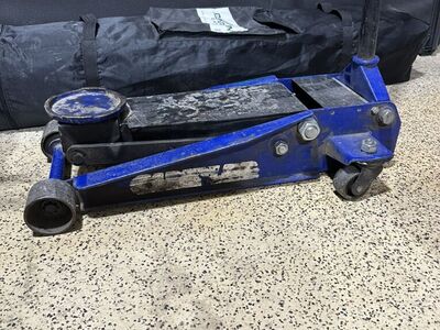 3.5 Ton Hydraulic Floor Jack