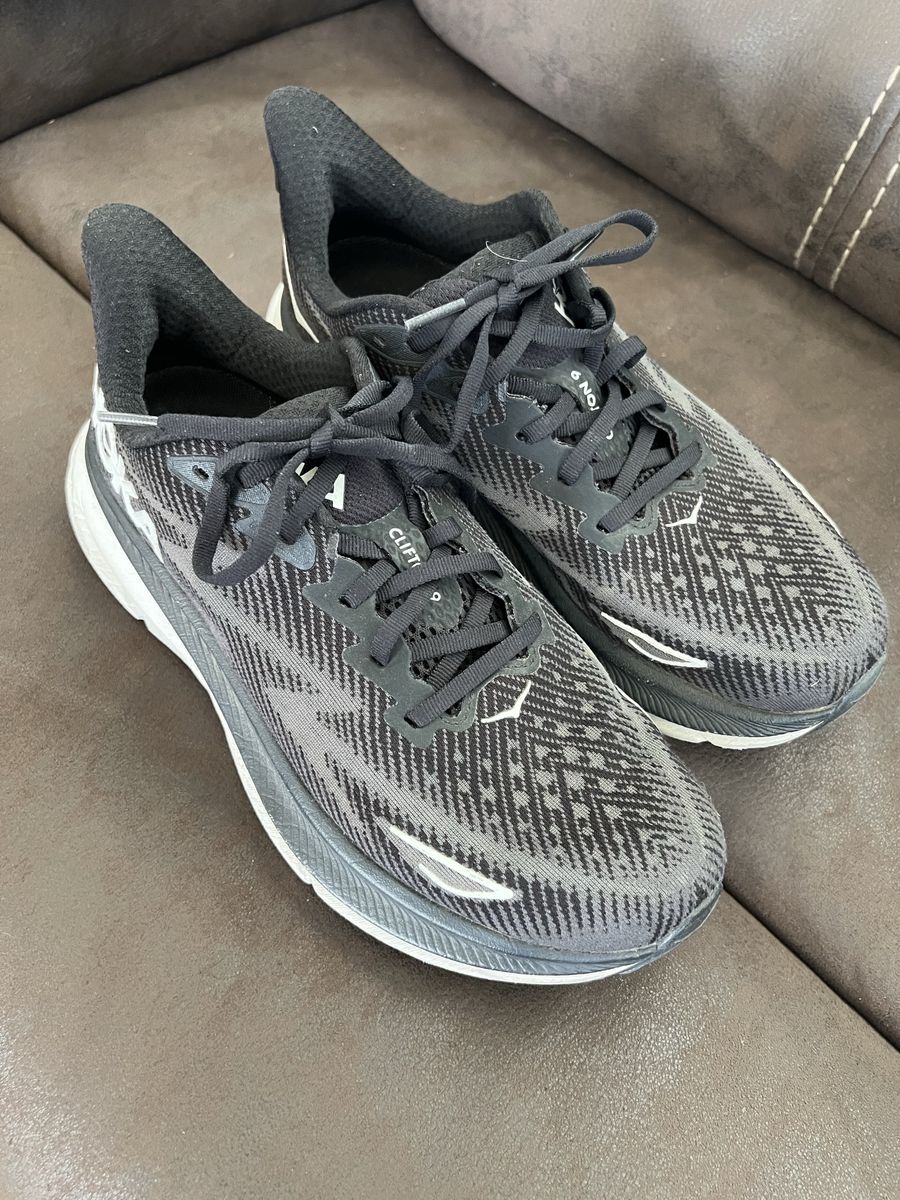 Tenis Shoes Ford women’s size 9