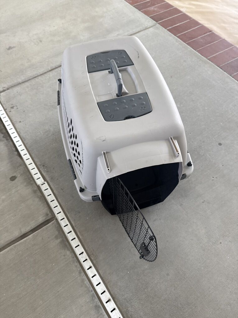 Medium Size Dog Kennel