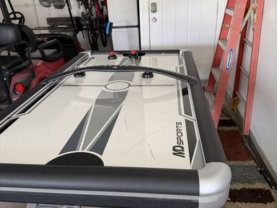 Air Hockey Table