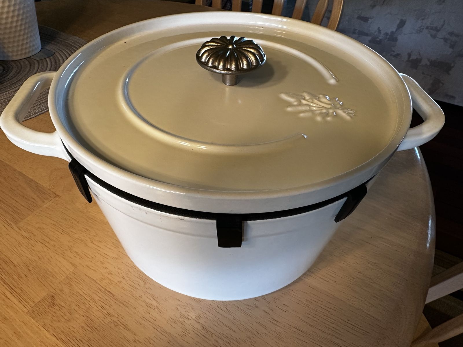 Dutch Oven Cast Iron