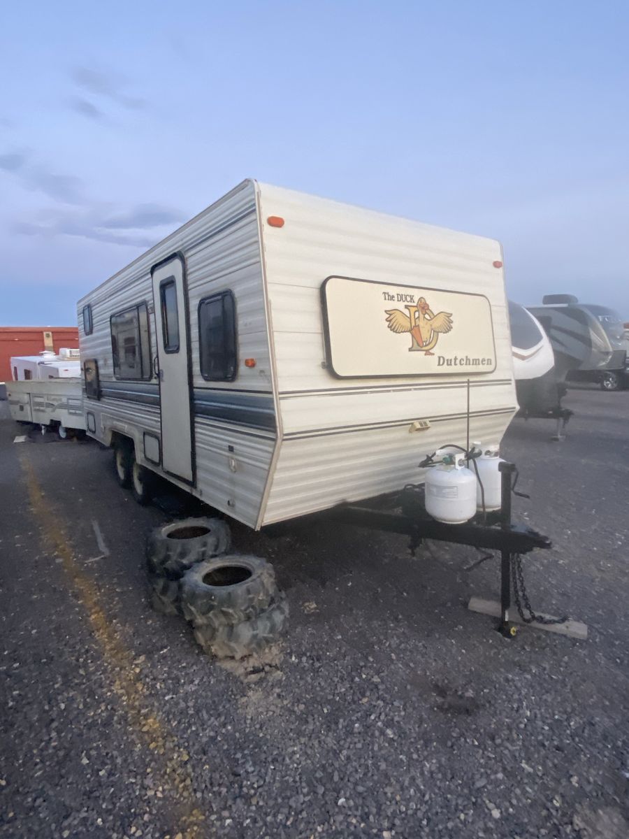 1994 Dutchman duck 22 ft with A/C