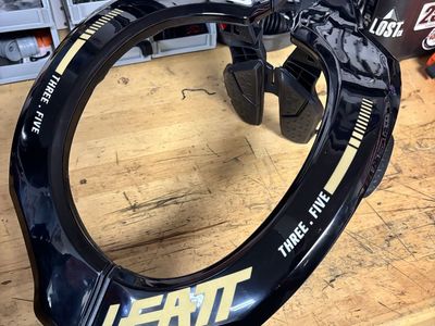New Leatt 3.5 Neck Brace XXL