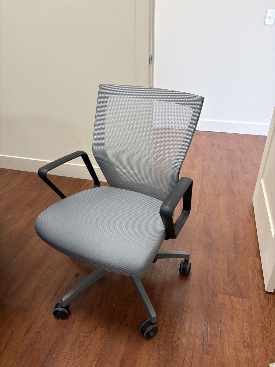 Main image 5
