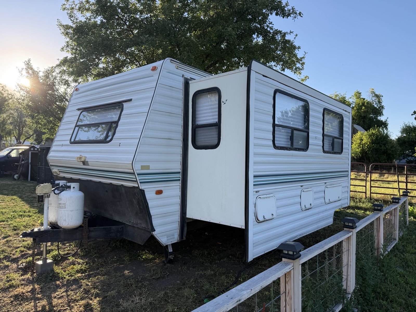 Travel Trailer with Slide Out - Fair Condition