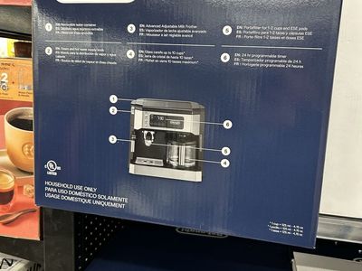 Delonghi Espresso/.Coffee Machine + plus Barista Gear