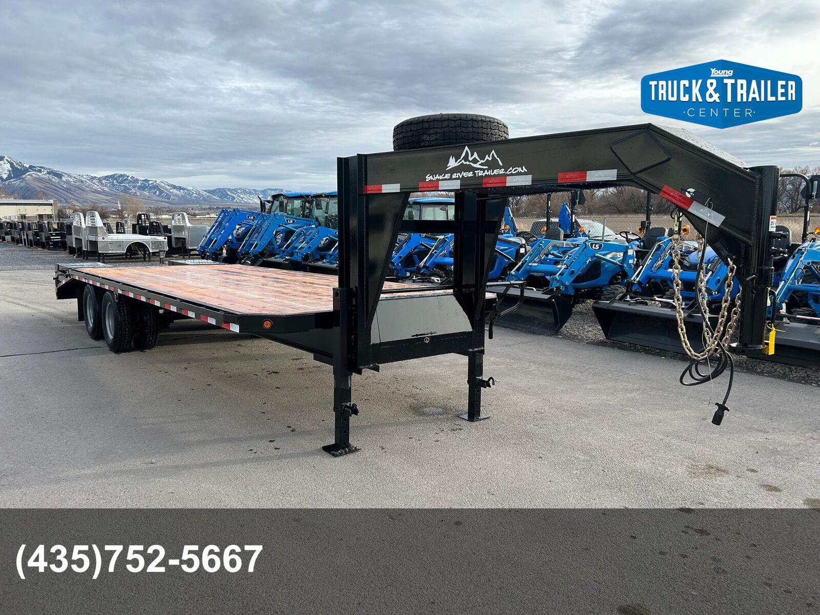 2026 Snake River 8.5X25' Gooseneck Flatbed