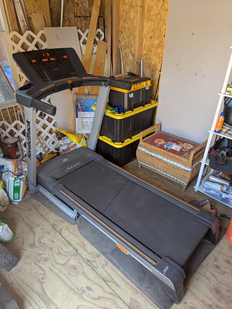 NordicTrack A2350 Treadmill - up to 12mph