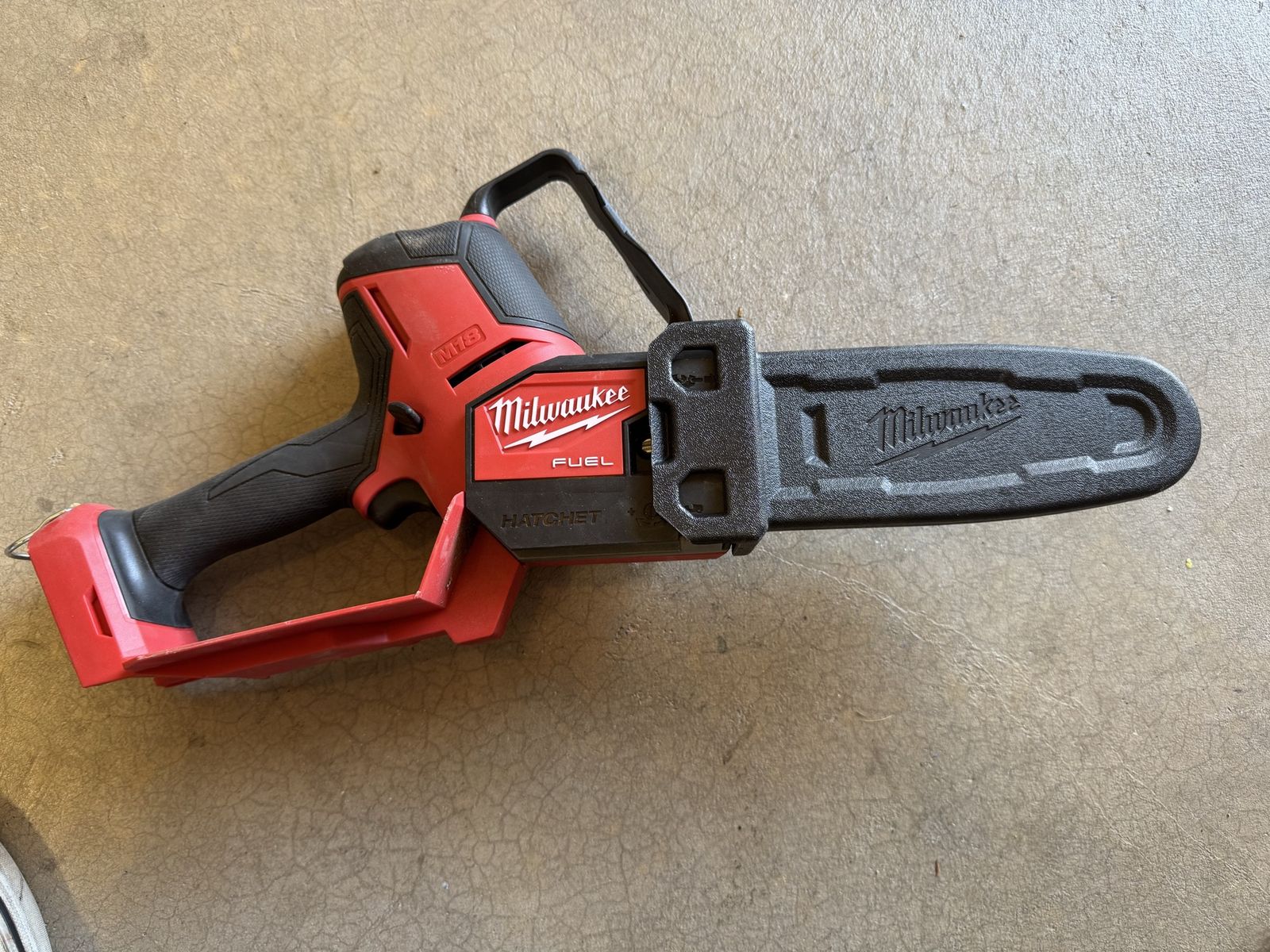 Milwaukee M18 FUEL HATCHET 8-inch Pruning Saw Cordless Chainsaw (Tool Only)
