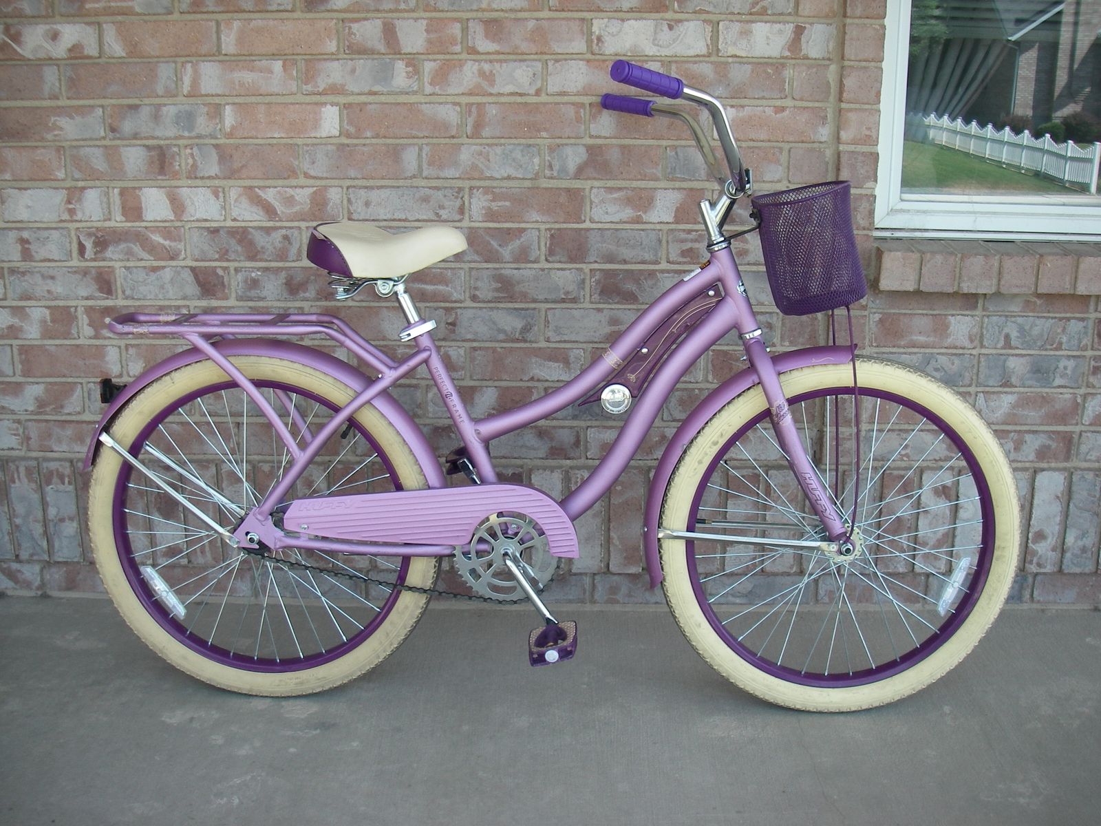 Womens / Girls 24” Cruiser Bike, HUFFY NEL LUSSO, Basket, Purple, Fenders, Single Speed, Foot Brakes, 24 Inch