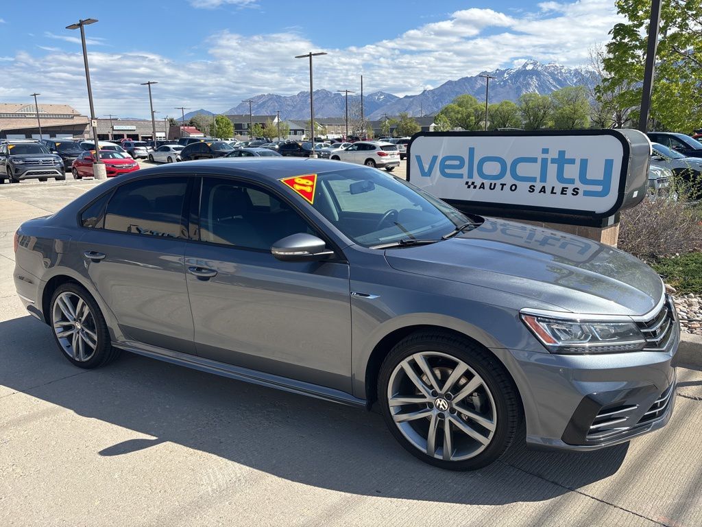2018 Volkswagen Passat 2.0T R-Line