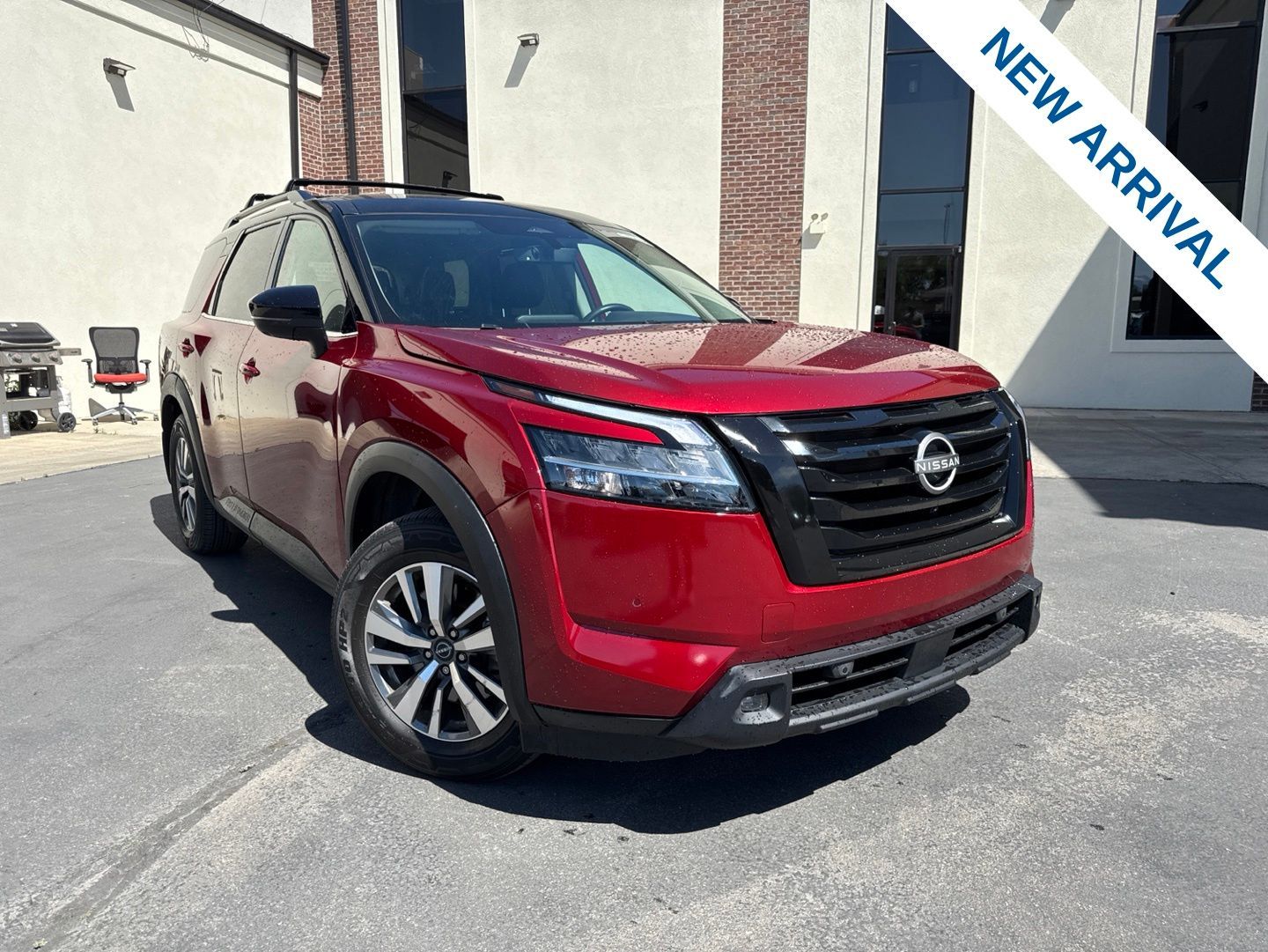 2023 Nissan Pathfinder SL