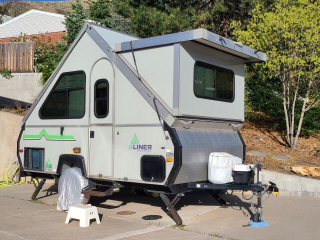 2021 Aliner Ranger 12 Twin Bed Camper w/ Extras