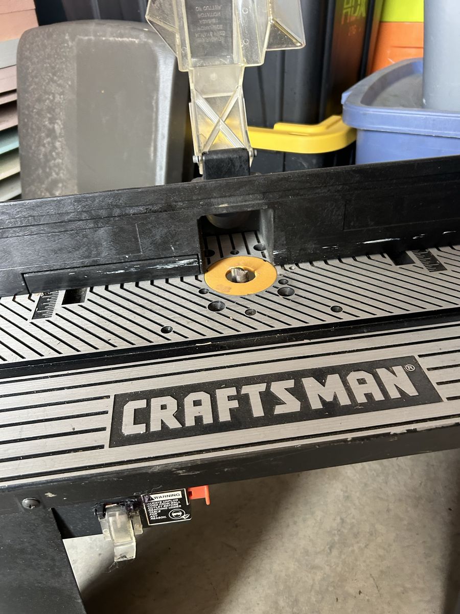 Craftsman router table and router excellent condition