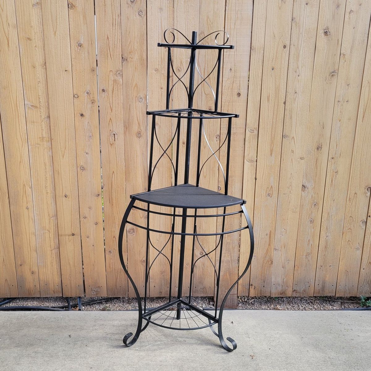 Metal Plant Stand