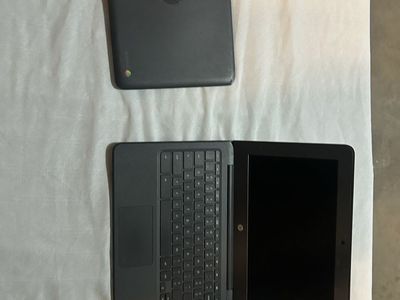Hp Chromebook lot of 2 Fcfs used good condition