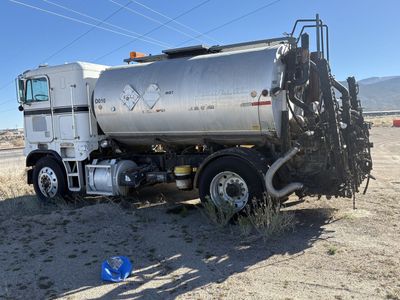 1985 Freightliner Oil distributer