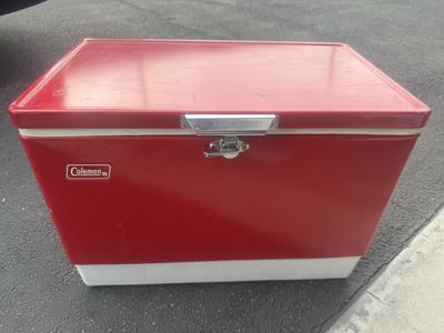 Vintage Coleman cooler red nice condition.