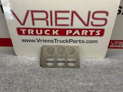 Kenworth Left Wolf Gray Gauge Dash Panel, Part # S64-1079-7