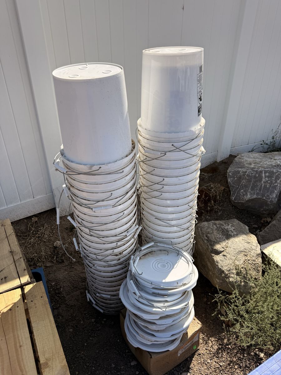 Plastic 5 Gallon Buckets