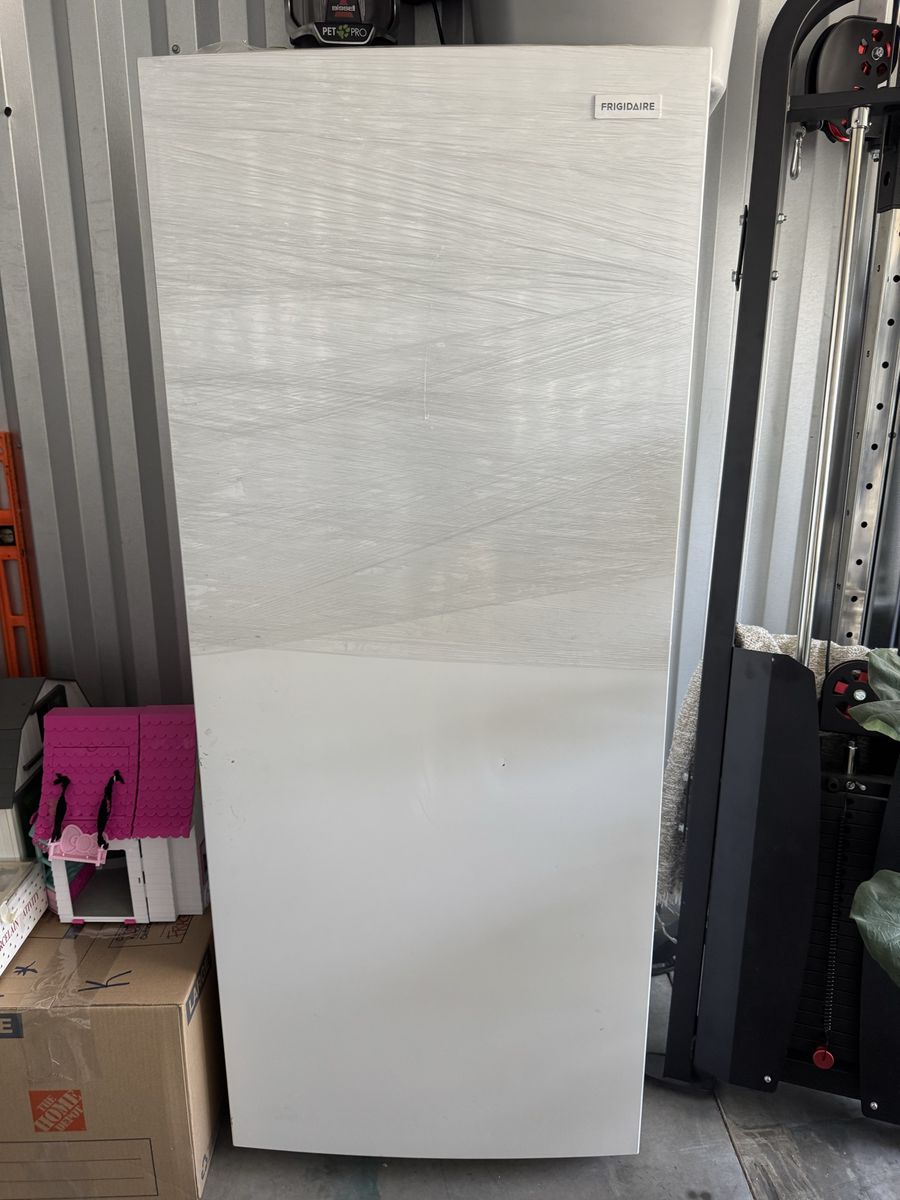 Frigidaire White Single Door Upright Freezer