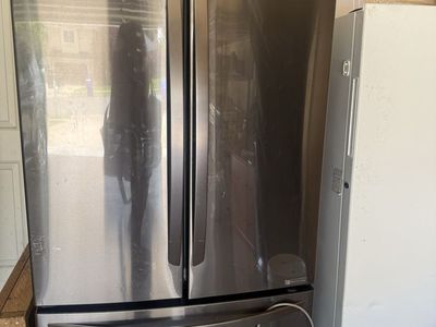 Free Fridge (broken!)