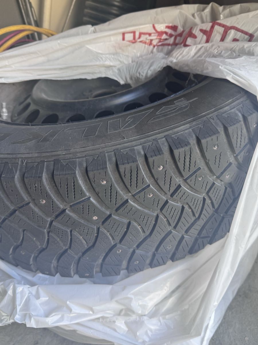 Nokian Hakkapeliitta 225/65R17 Studded Winter Tire with Steel Wheel