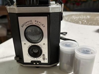 Vintage Mid Century Kodak Brownie Box Camera