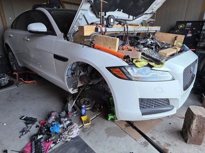 2016 Jaguar XF 35t Sedan - AWD, 3.0L Supercharged V6 PARTS!