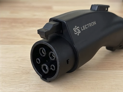 Adapter to charge non-Tesla's (J1772) with a Tesla Wall Charger (OBO)